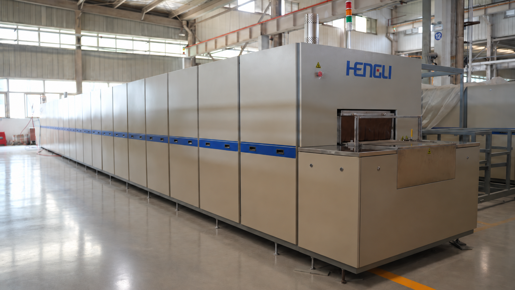 Continuous belt furnace with the original HENGLI equipment branding